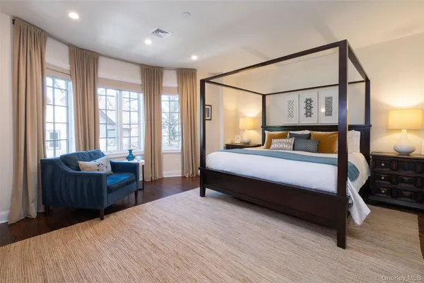 $1,995,000 | 35 1st Street, Pelham, NY 10803