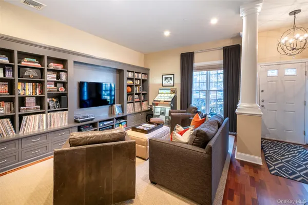 $1,995,000 | 35 1st Street, Pelham, NY 10803