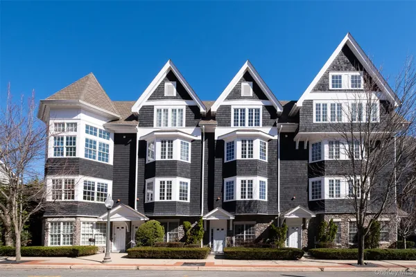 $1,995,000 | 35 1st Street, Pelham, NY 10803