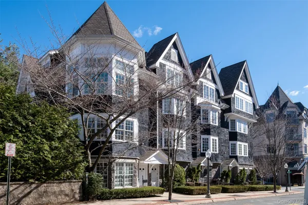 $1,995,000 | 35 1st Street, Pelham, NY 10803