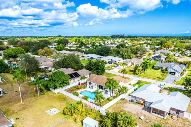 $399,999 | 455 Biscayne Lane, Sebastian, FL 32958