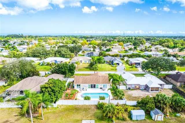 $399,999 | 455 Biscayne Lane, Sebastian, FL 32958