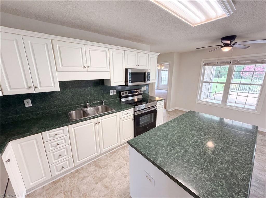 6404 Starlette Lane Trinity, NC 27370 - Photo 9 of 25