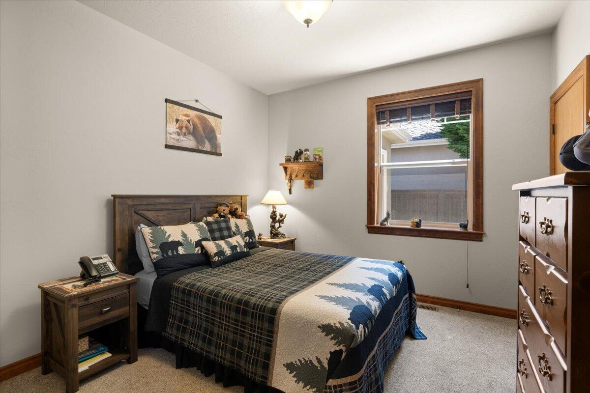 574 Grey Hawk Way Central Point, OR 97502 - Photo 16 of 39 16
