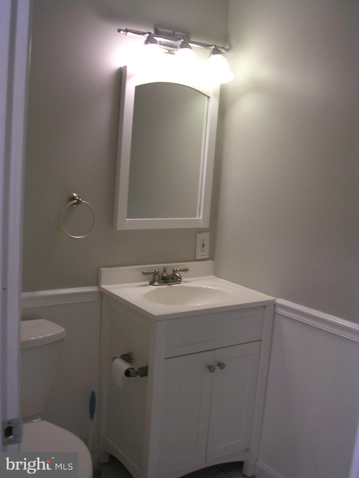 32 Bellhurst Way Nottingham, MD 21236 - Photo 23 of 28 lower level full bath with shower