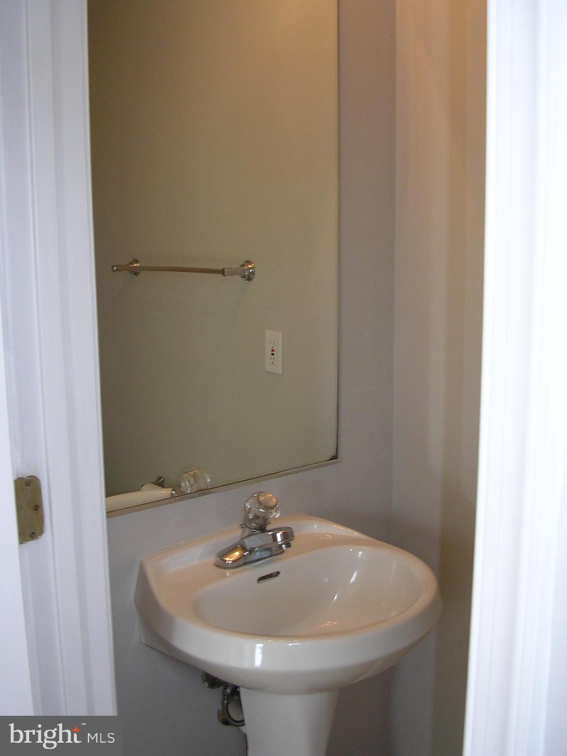 32 Bellhurst Way Nottingham, MD 21236 - Photo 7 of 28 convenient 1st floor powder room