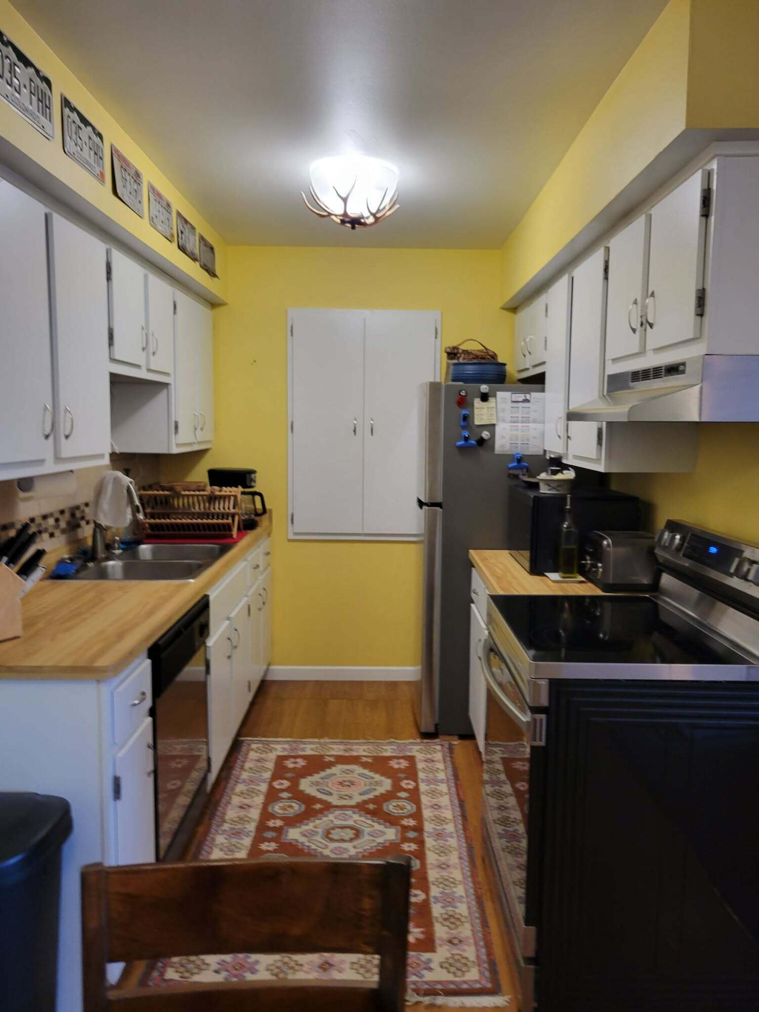8322 West Howard Avenue, Unit 2 Milwaukee, WI 53220 - Photo 12 of 45 3f97fbb8-020a-4535-83a5-ba626f524150
