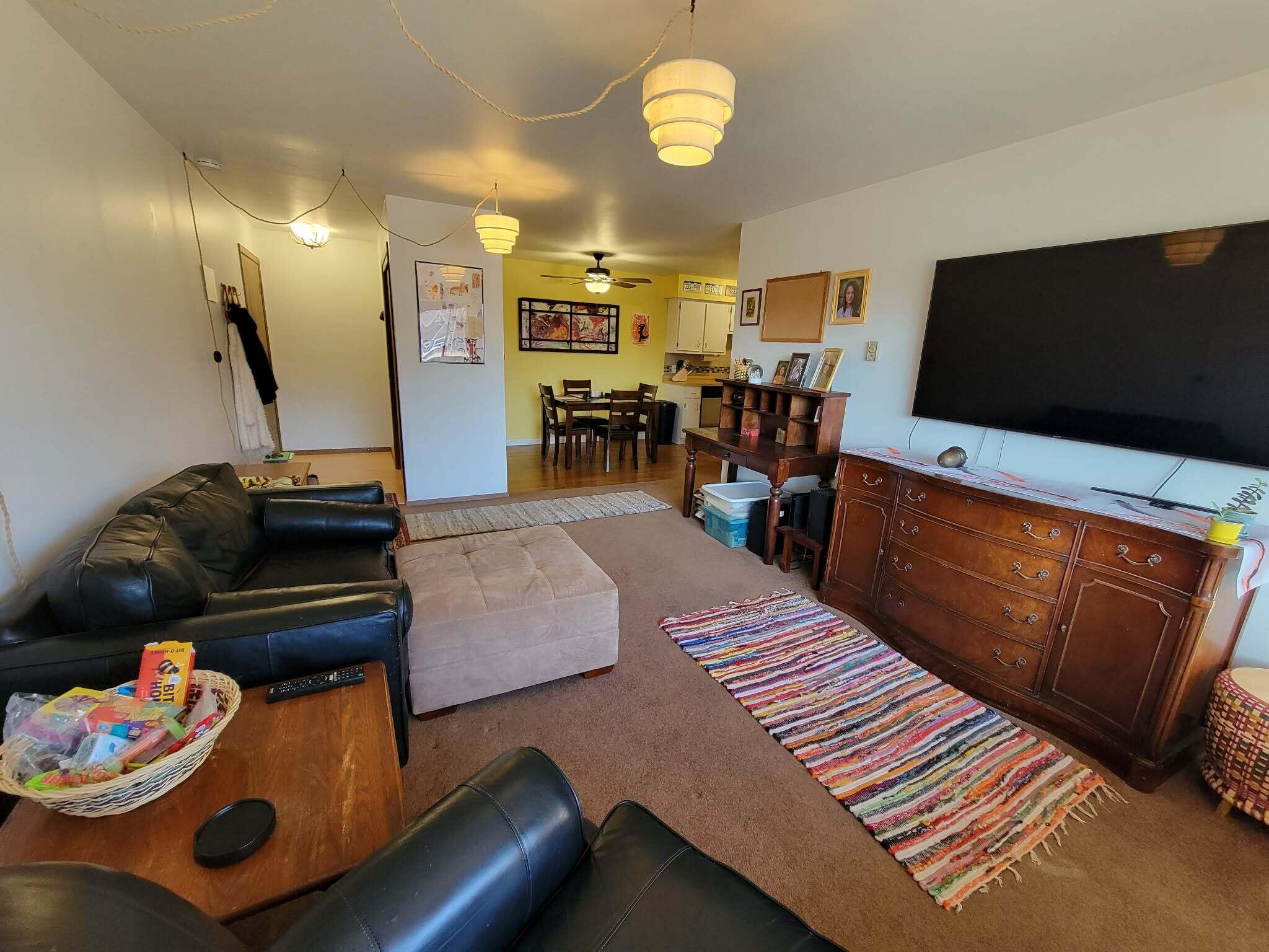 8322 West Howard Avenue, Unit 2 Milwaukee, WI 53220 - Photo 7 of 45 00168533-7b02-4448-aa09-4cbd1761463f