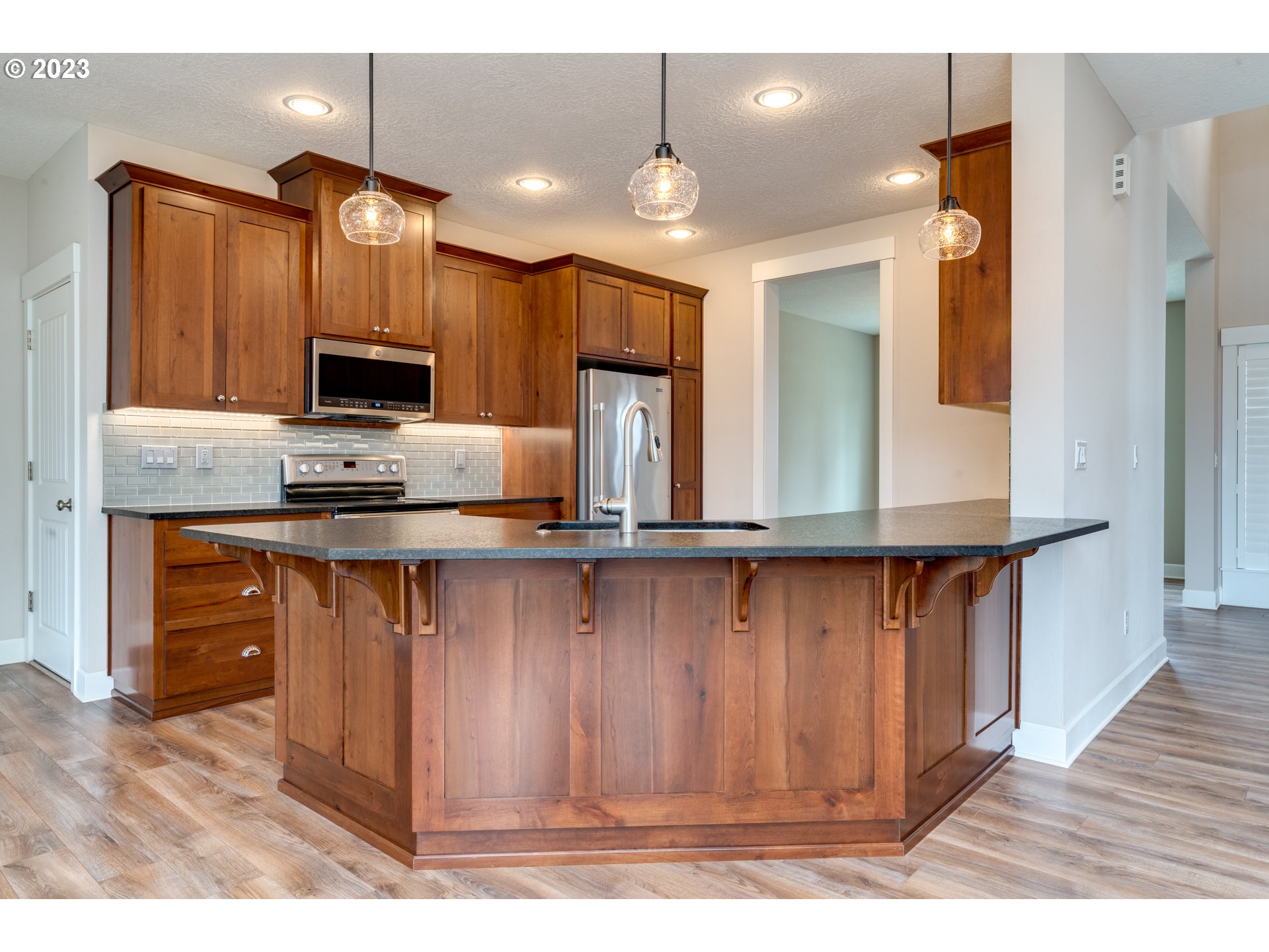 1040 Bair Road Northeast Keizer, OR 97303 - Photo 11 of 32 Gallery Image 11