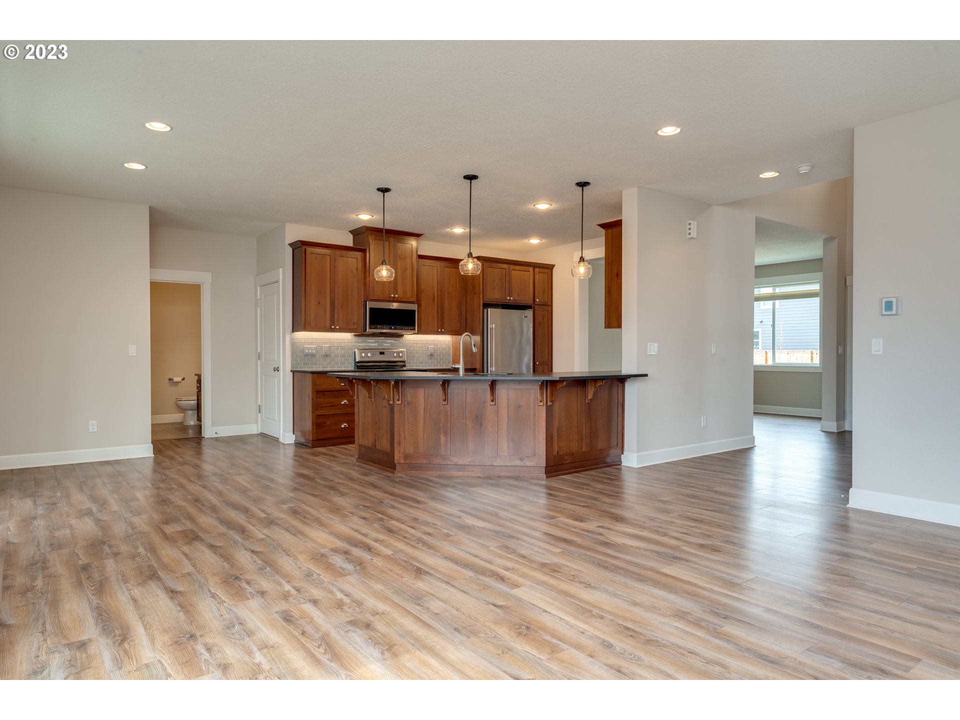 1040 Bair Road Northeast Keizer, OR 97303 - Photo 7 of 32 Gallery Image 7