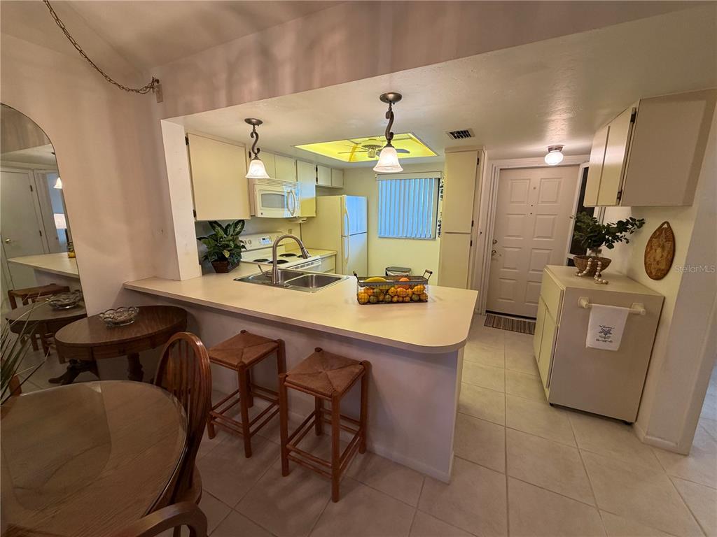 25225 Rampart Boulevard, Unit 2203 Punta Gorda, FL 33983 - Photo 5 of 20