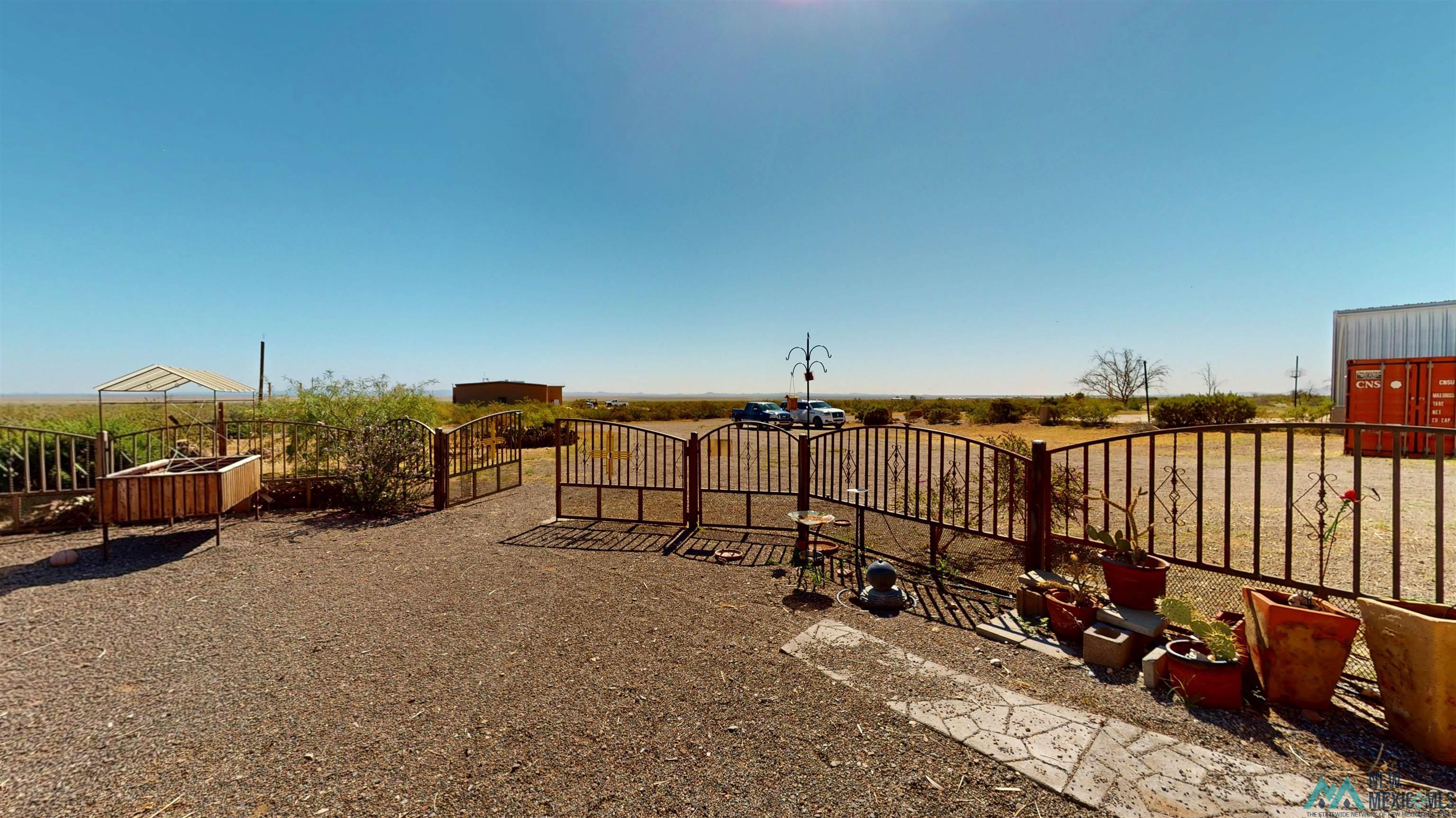 28025 Sur Luna Road Southeast Columbus, NM 88029 - Photo 37 of 66 Gallery Image 37