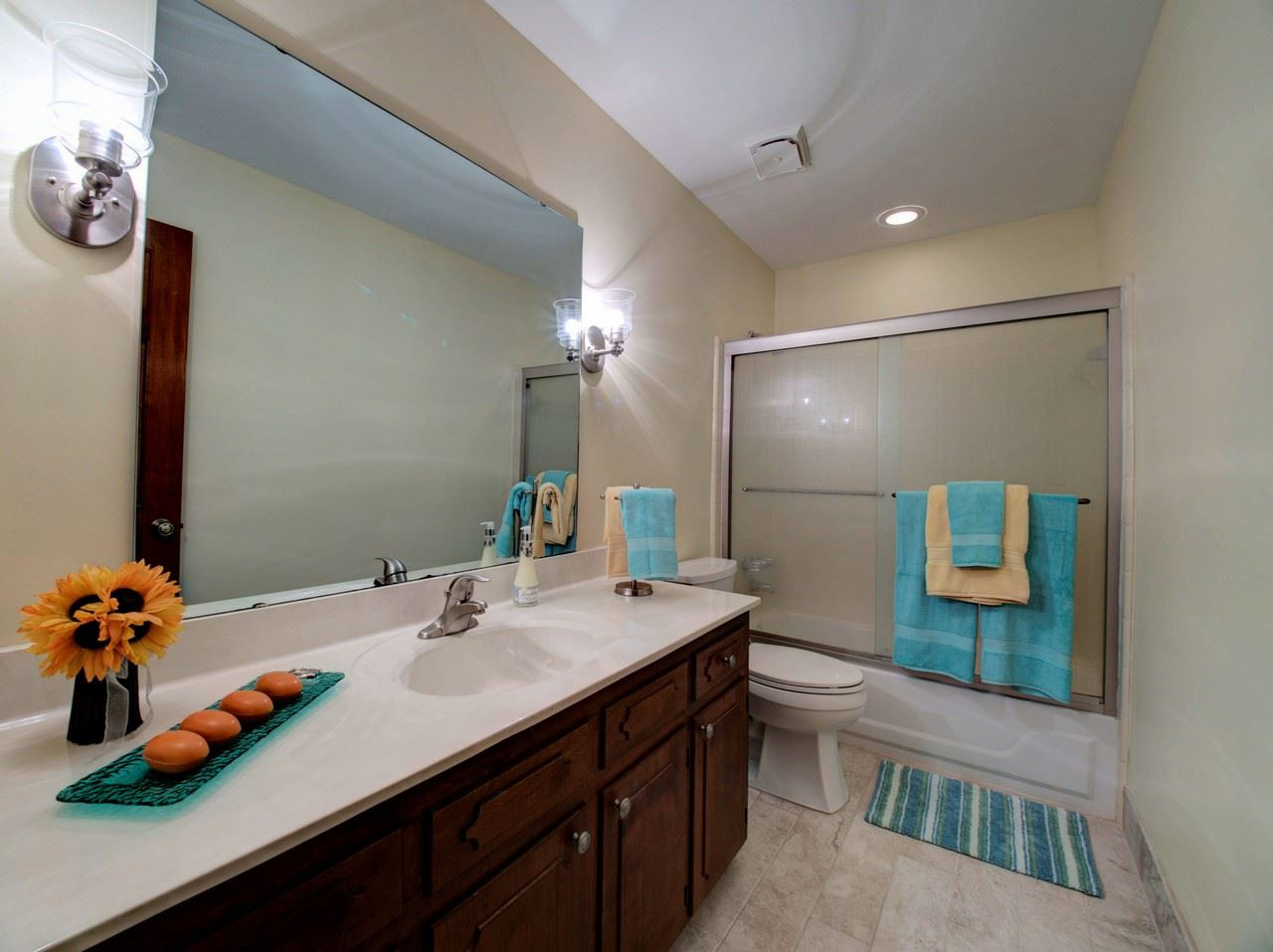 8316 Heel Stone Court Raleigh, NC 27613 - Photo 17 of 25 Guest Bath