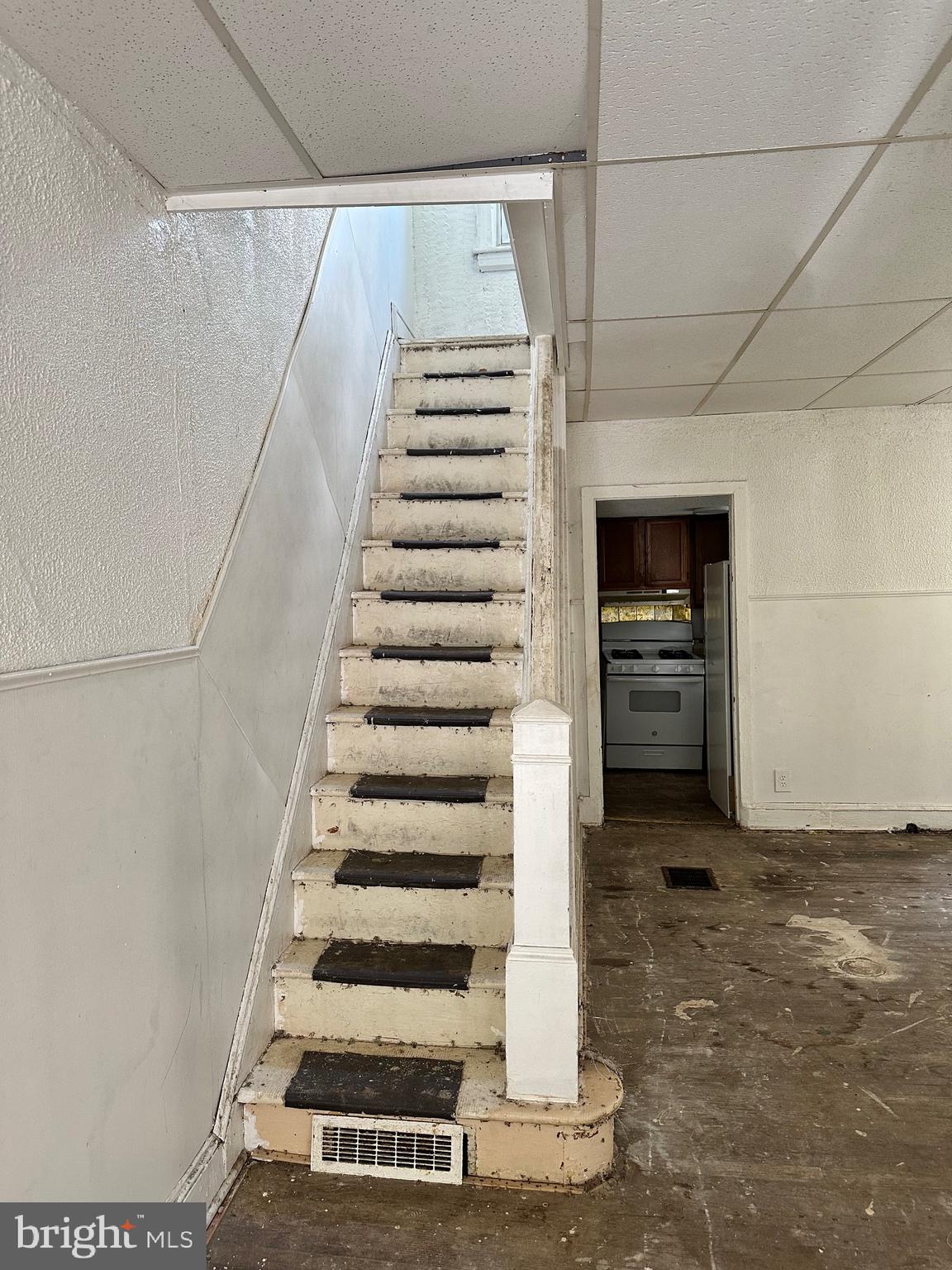 306 Rutherford Avenue Trenton, NJ 08618 - Photo 2 of 4