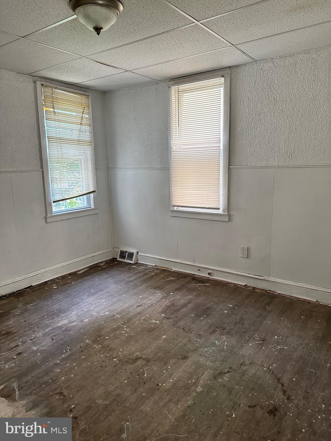 306 Rutherford Avenue Trenton, NJ 08618 - Photo 3 of 4