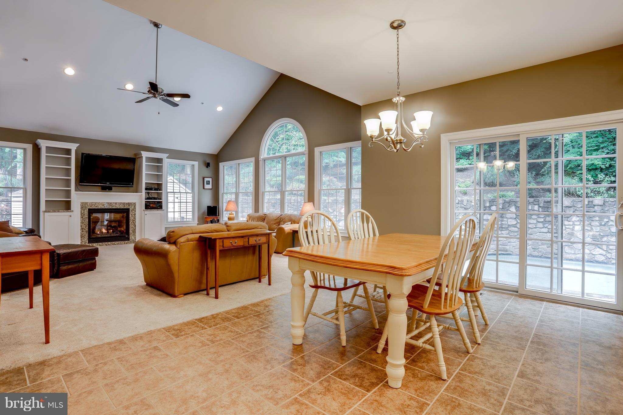 3301 Churchill Farm Road Davidsonville, MD 21035 - Photo 8 of 30 Eat-In Kitchen w/ Walk Out