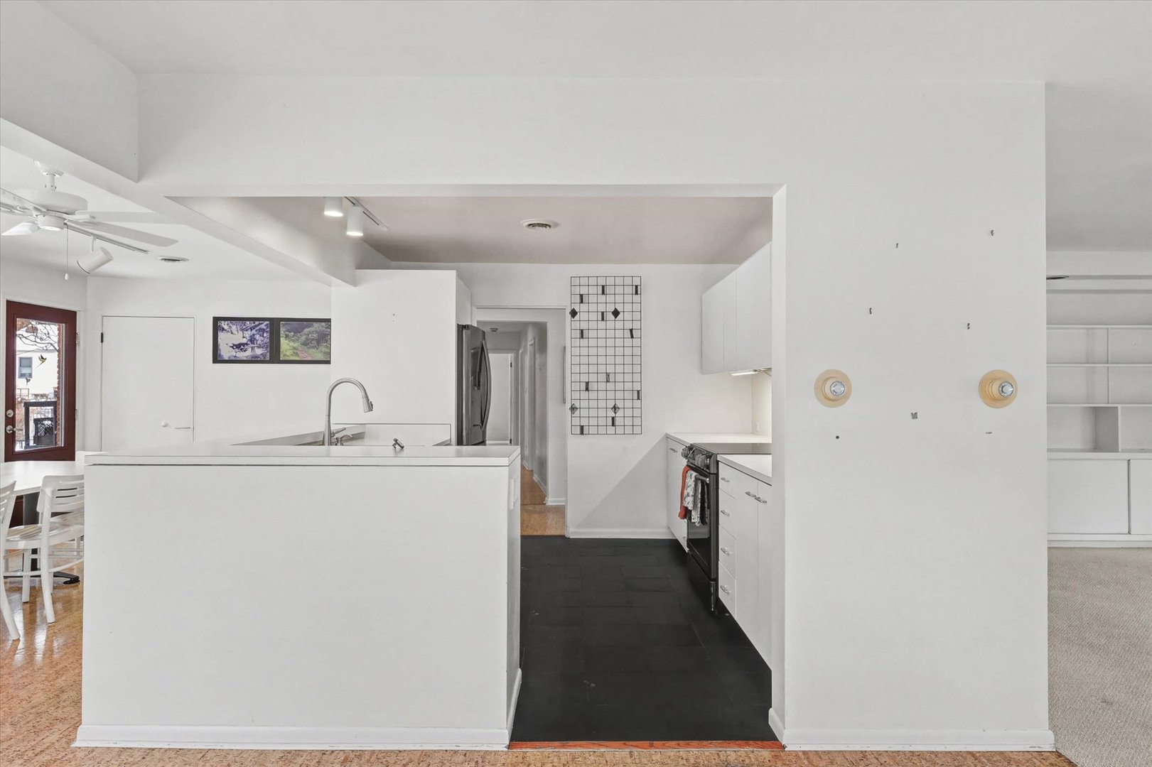 605 South James Street Champaign, IL 61821 - Photo 12 of 37