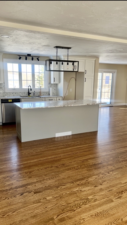 8 Vista Circle Rutland, MA 01543 - Photo 10 of 32