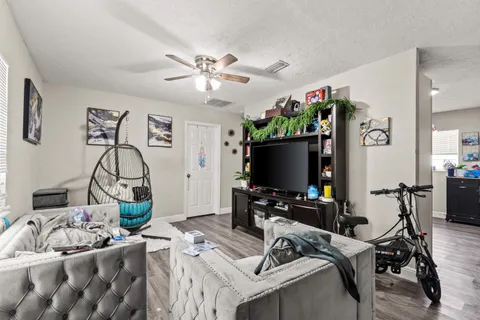$695,000 | 1205 Ave K, Fort Pierce, FL 34950