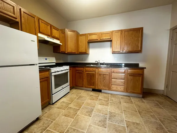 $600,000 | 556 Jefferson Street, Oshkosh, WI 54901