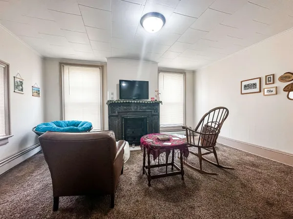 $600,000 | 556 Jefferson Street, Oshkosh, WI 54901