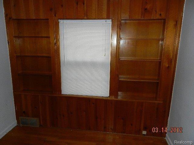 16815 Edinborough Road Detroit, MI 48219 - Photo 12 of 24 DSCN2180.JPG