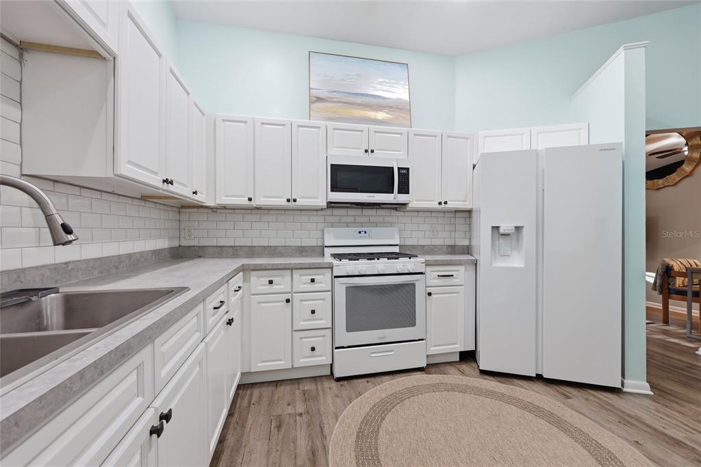 2022 Southwest 70th Terrace Gainesville, FL 32607 - Photo 8 of 21