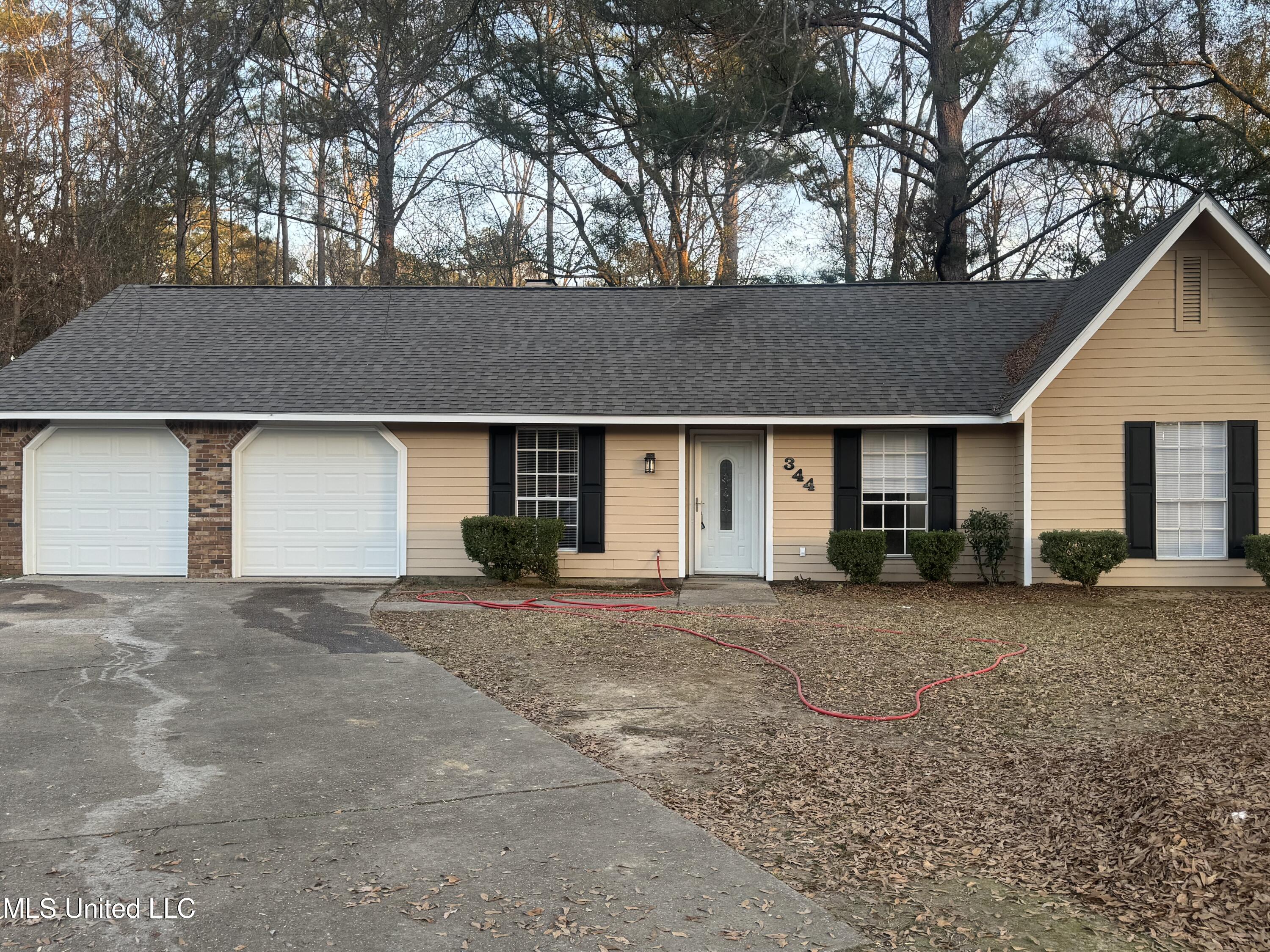 344 Red Oak Drive Jackson, MS 39212 - Photo 2 of 18 IMG_8384