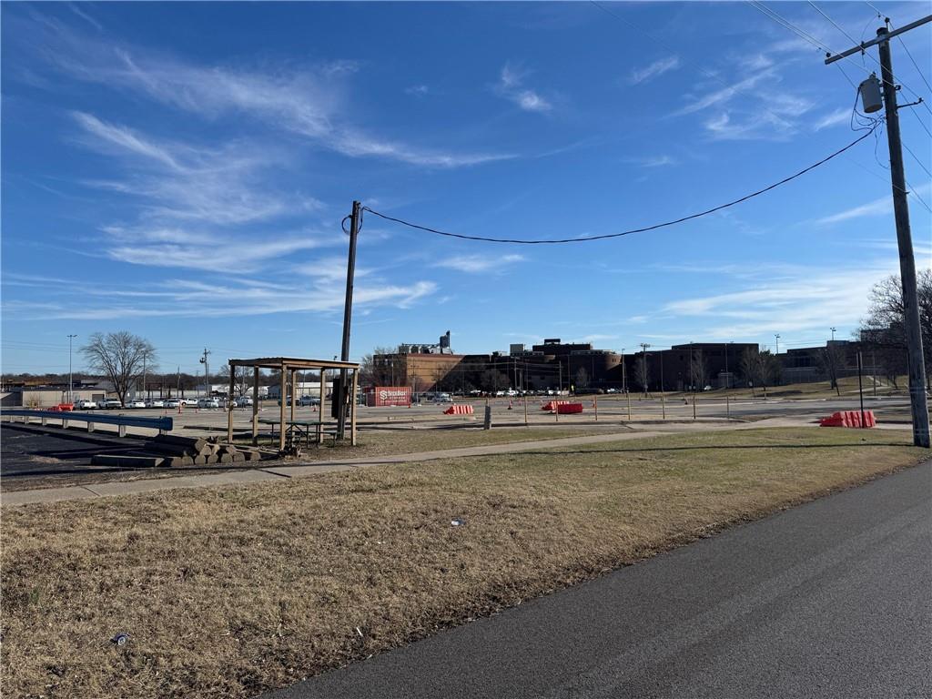 400 Southeast 8th Avenue Topeka, KS 66607 - Photo 3 of 4