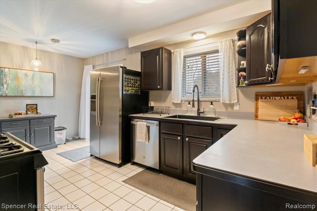 3322 Genoa Road Clarkston, MI 48346 - Photo 9 of 37 Gallery Image 9