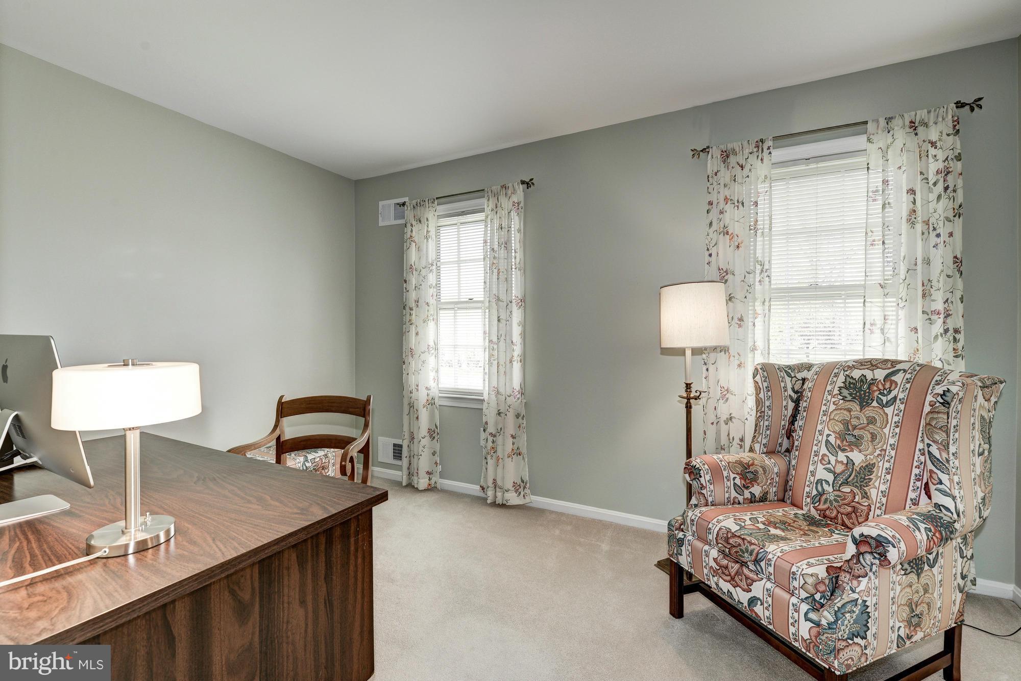 416 Old Stone Road Silver Spring, MD 20904 - Photo 14 of 30 Sitting room
