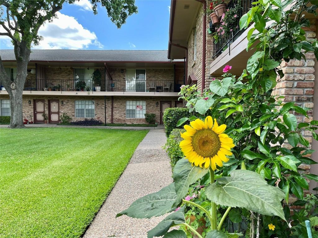 7600 Burgoyne Road, Unit 115 Houston, TX 77063 - Photo 13 of 14