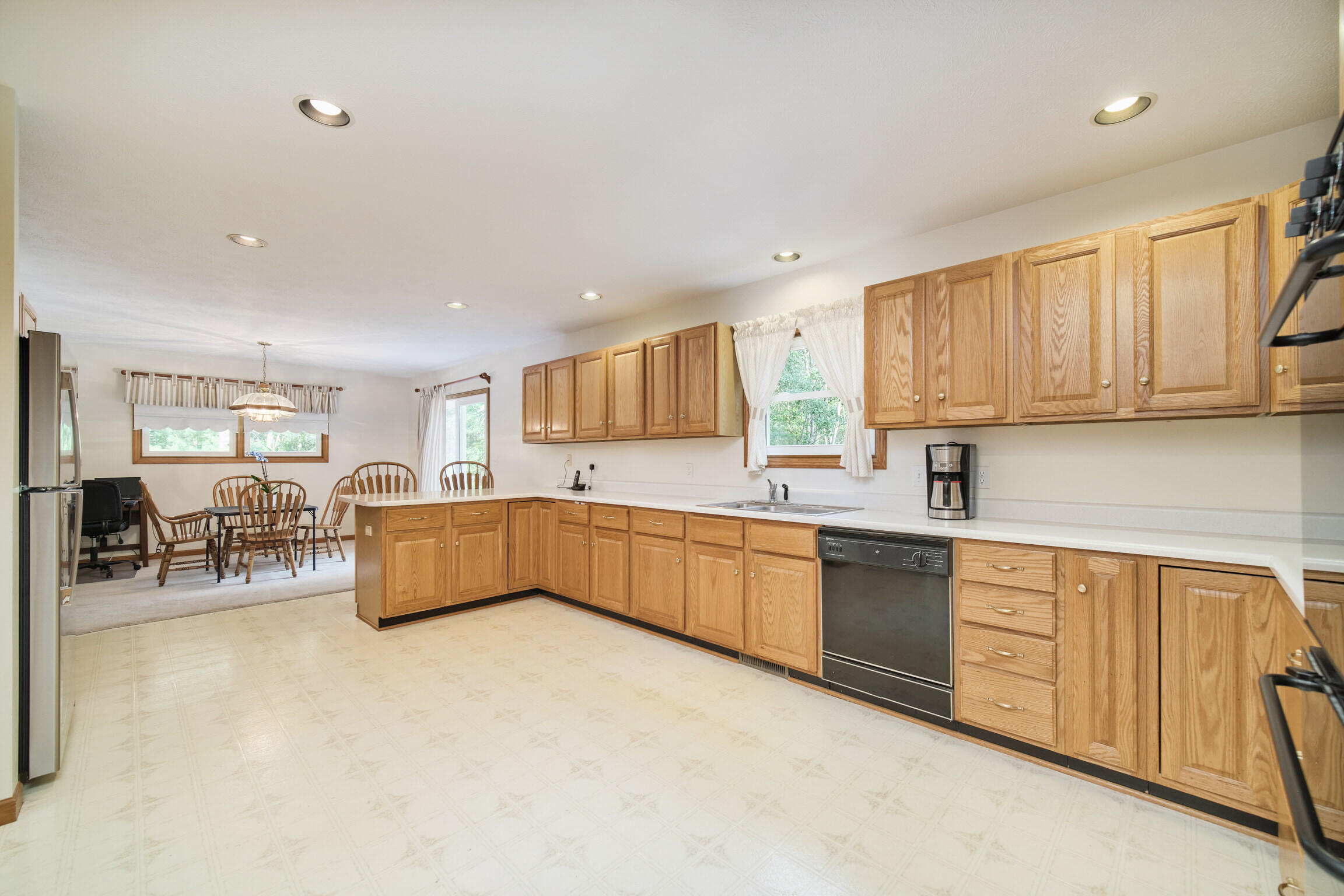 2095 Fox Farm Road Manistee, MI 49660 - Photo 18 of 65 Kitchen