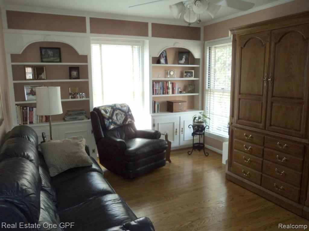 429 Lexington Road Grosse Pointe, MI 48236 - Photo 11 of 24 11 DSC03191.jpg