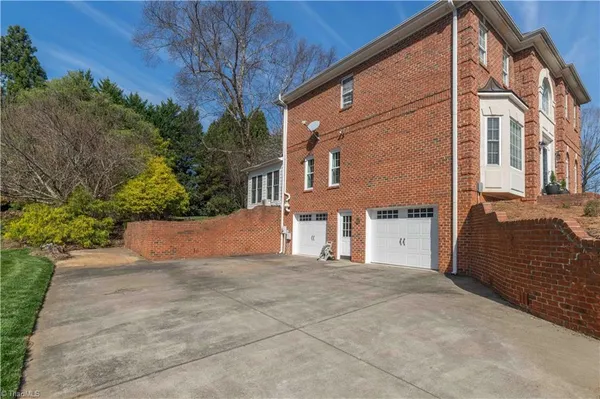 $657,500 | 1030 Wild Dogwood Lane, Winston-Salem, NC 27106