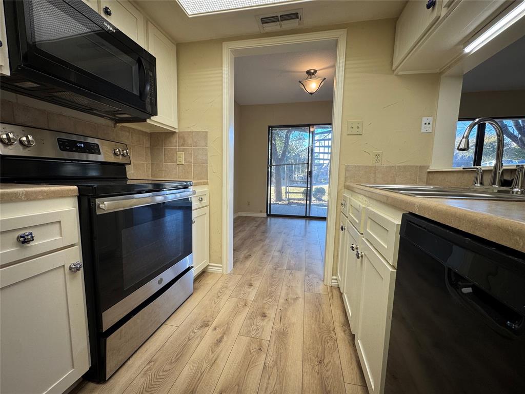 1121 Signal Ridge Place Rockwall, TX 75032 - Photo 15 of 22