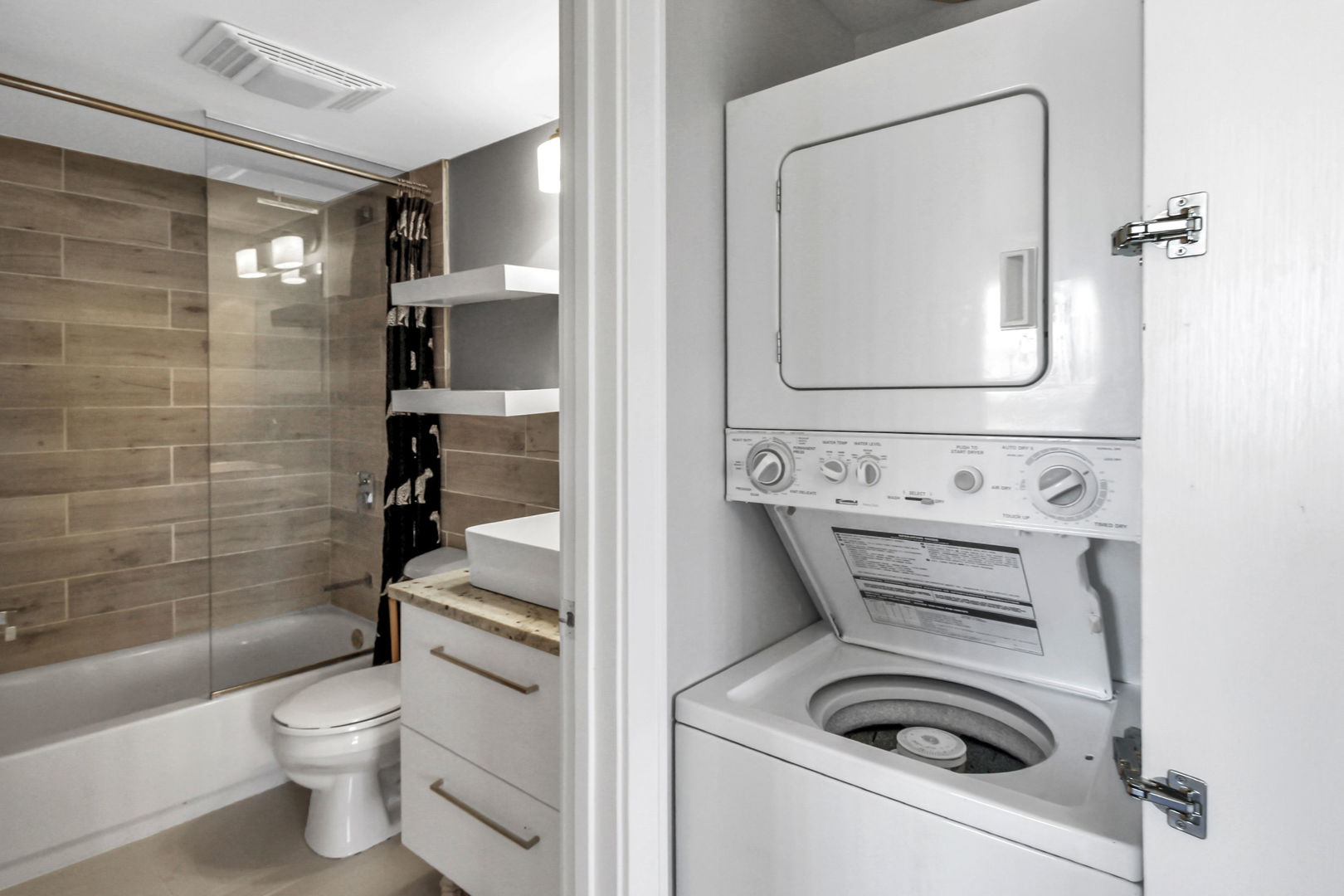 16622 Theresa Lane, Unit 304 Tinley Park, IL 60477 - Photo 15 of 16 a bathroom with a toilet sink and shower