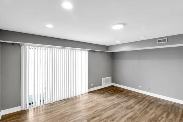 $1,800 | 16622 Theresa Lane, Unit 304, Tinley Park, IL 60477