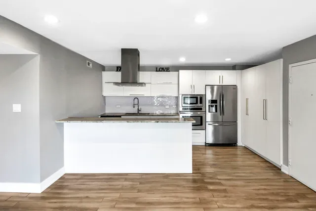 $1,800 | 16622 Theresa Lane, Unit 304, Tinley Park, IL 60477