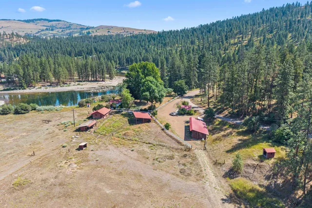 $850,000 | 2339 Kettle River Road, Kettle Falls, WA 99141
