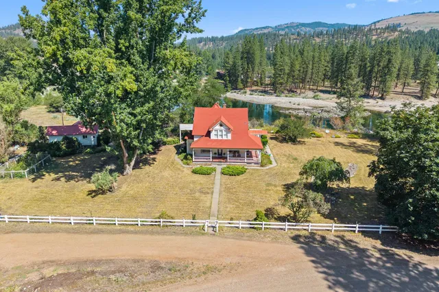 $850,000 | 2339 Kettle River Road, Kettle Falls, WA 99141
