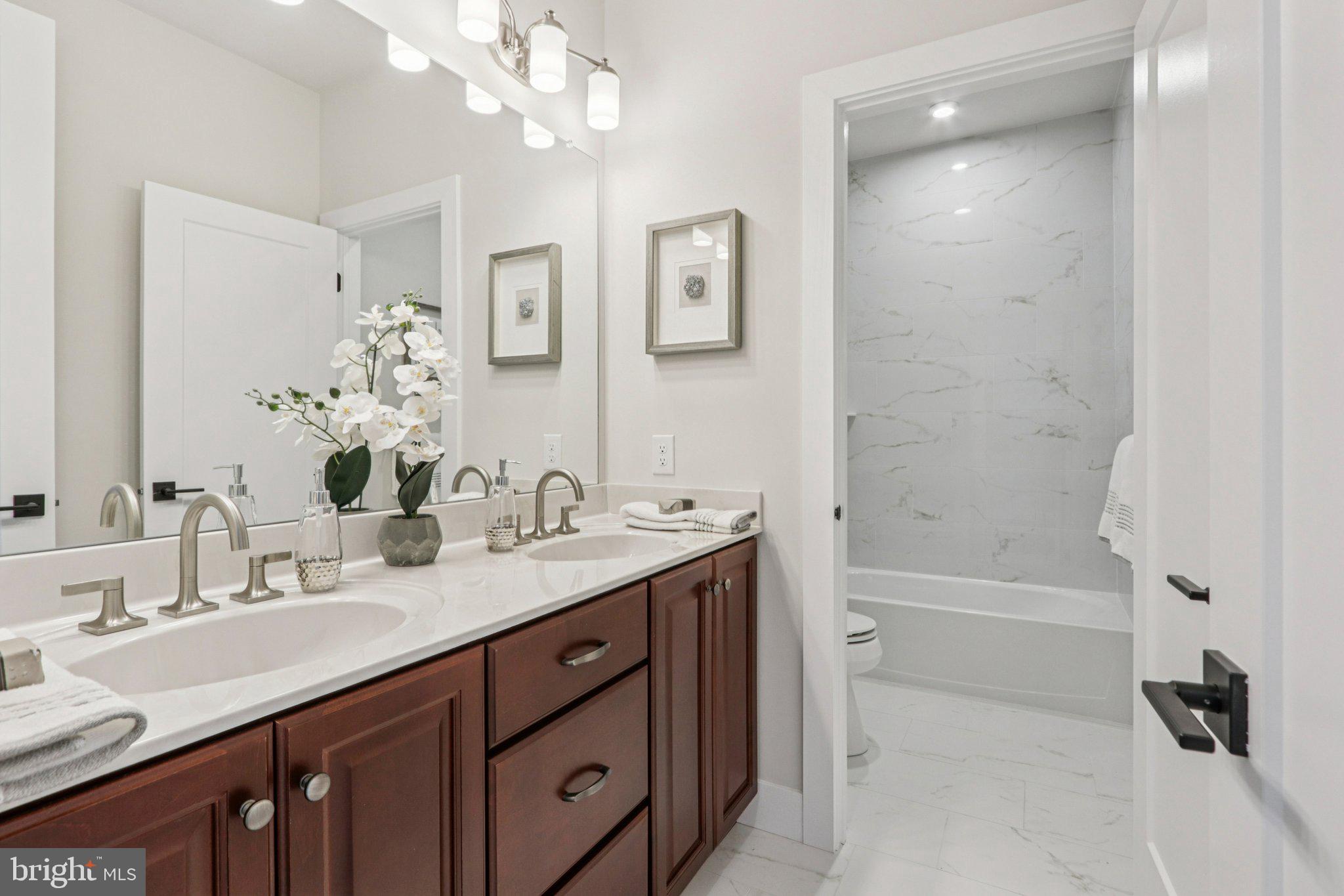 127 Alroy Road Malvern, PA 19355 - Photo 37 of 49 Shared Hall Bathroom