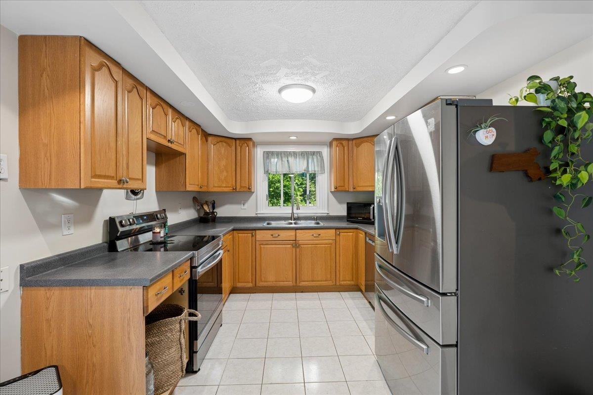 1280 Goffstown Road Manchester, NH 03102 - Photo 8 of 44 Gallery Image 8