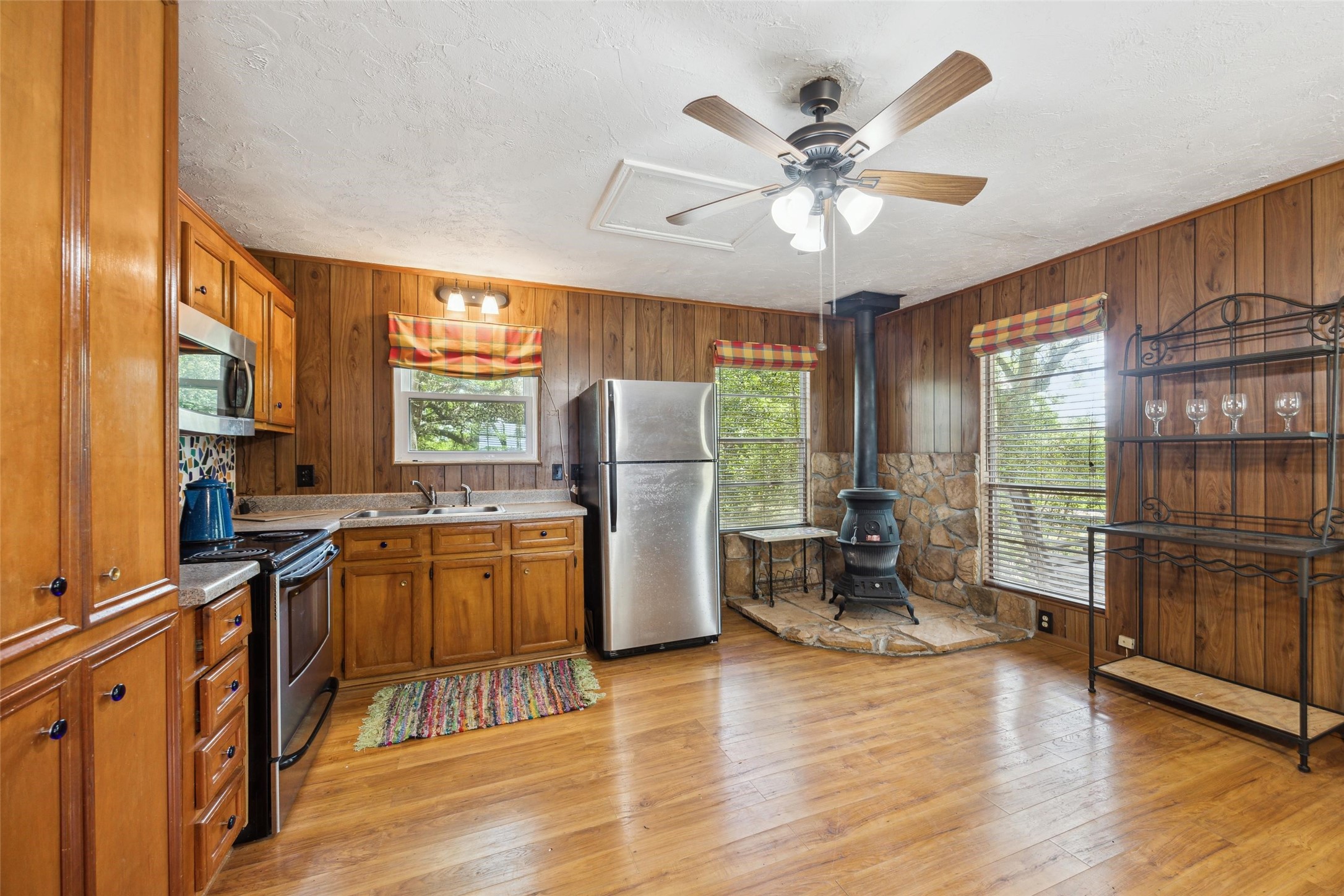 12227 Frantz Road Cat Spring, TX 78933 - Photo 5 of 14