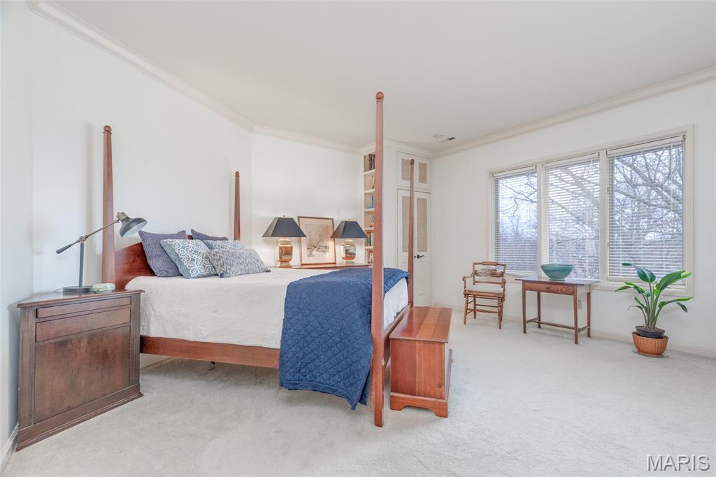 155 North Hanley Road, Unit 302 University City, MO 63105 - Photo 19 of 36