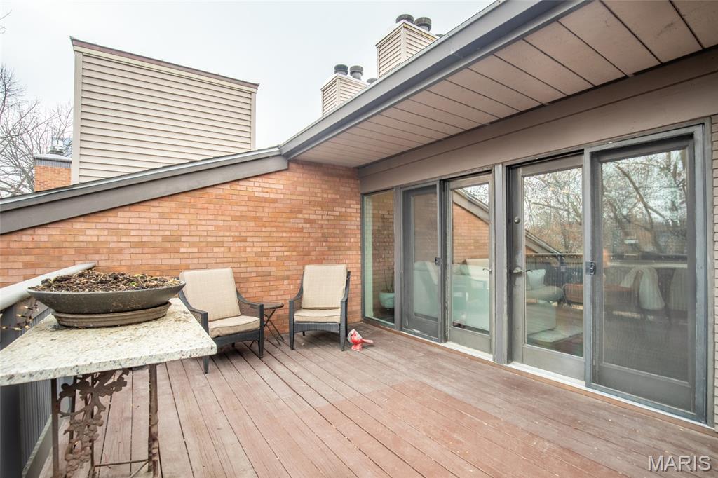 155 North Hanley Road, Unit 302 University City, MO 63105 - Photo 35 of 36