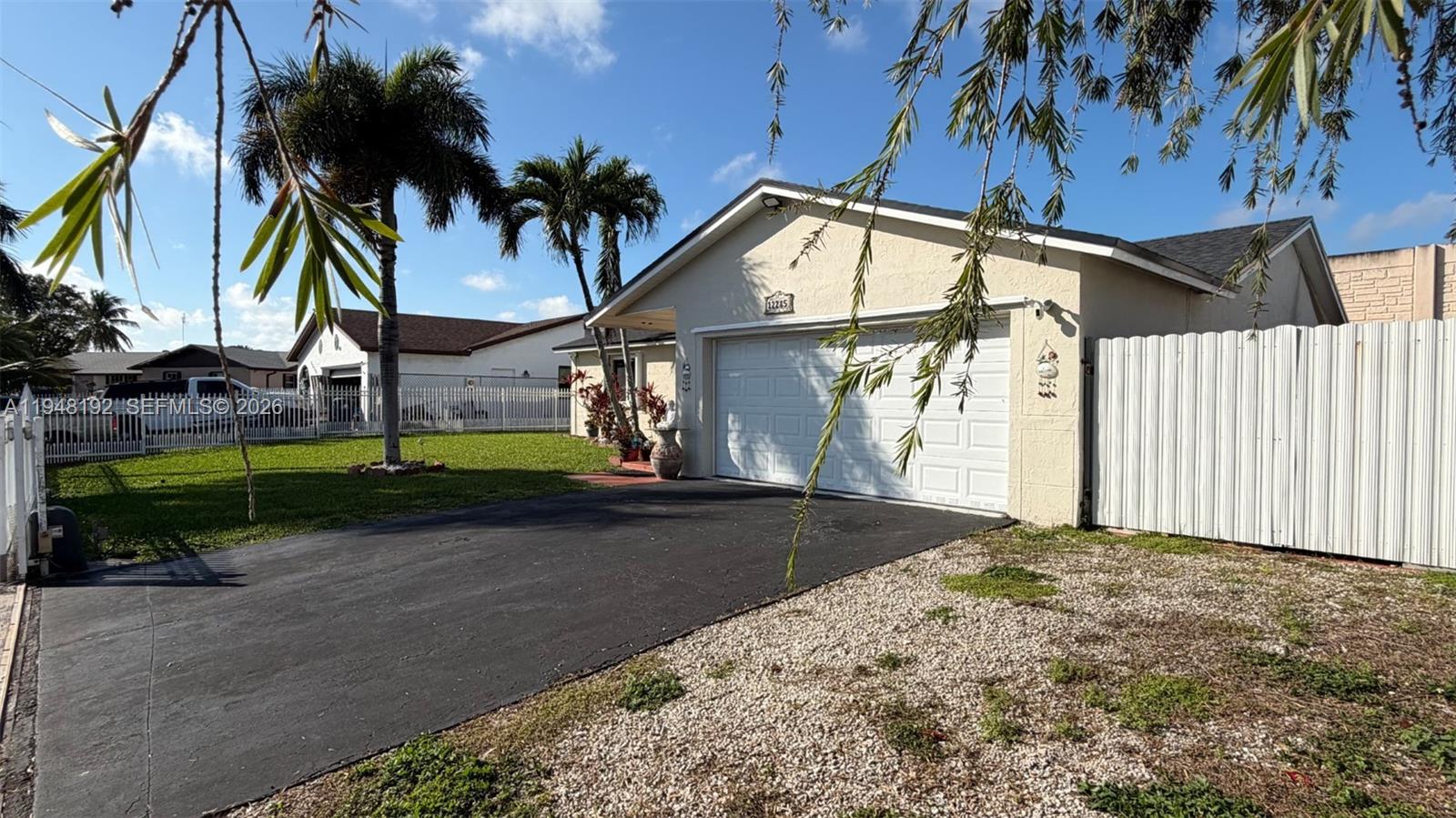 12285 Southwest 257th Terrace Homestead, FL 33032 - Photo 5 of 43