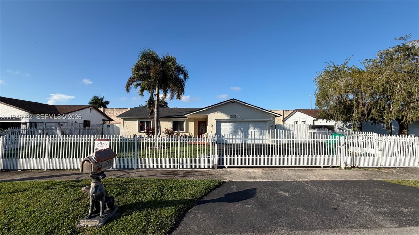 12285 Southwest 257th Terrace Homestead, FL 33032 - Photo 7 of 43
