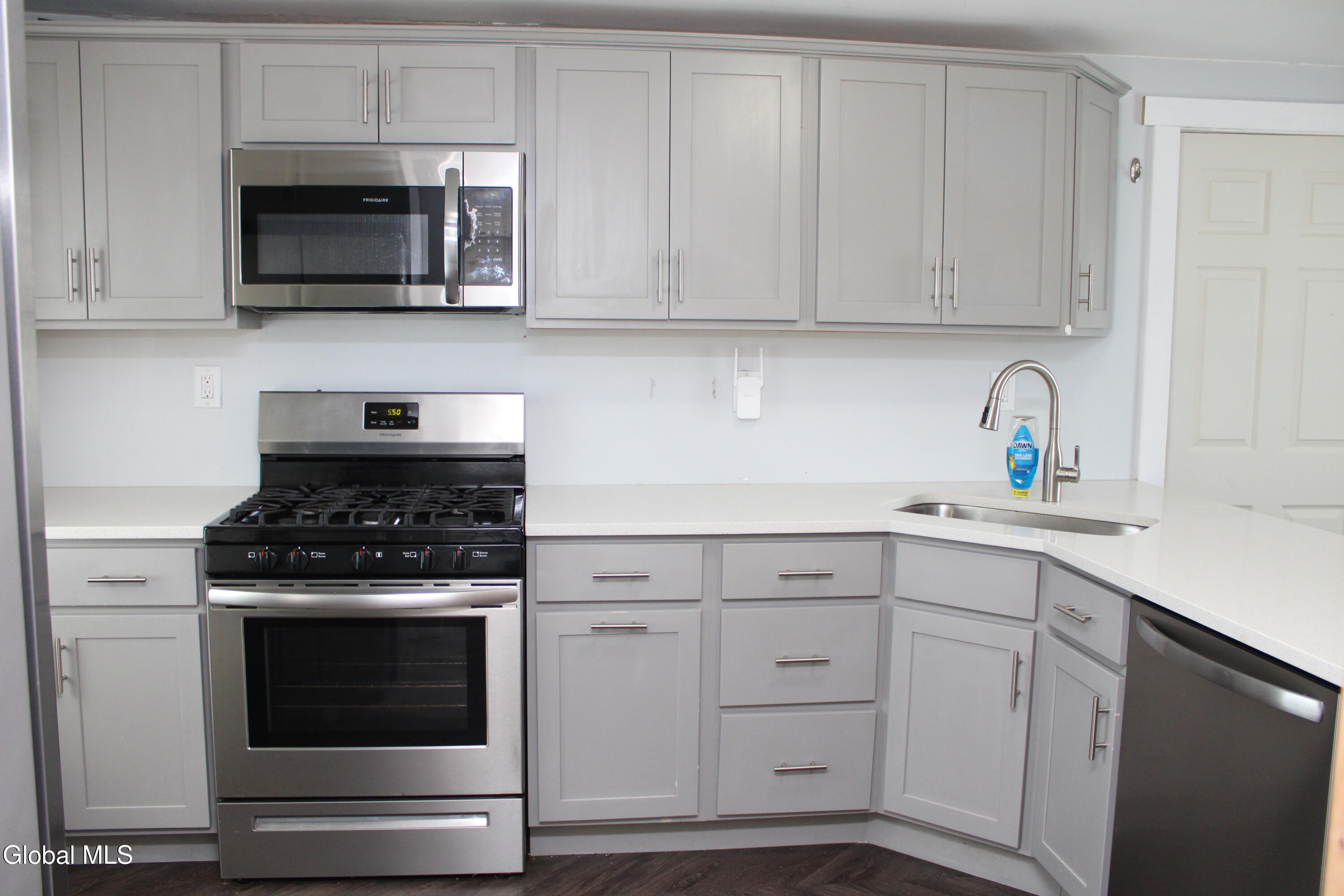 1625 5th Street Rensselaer, NY 12144 - Photo 4 of 29 4