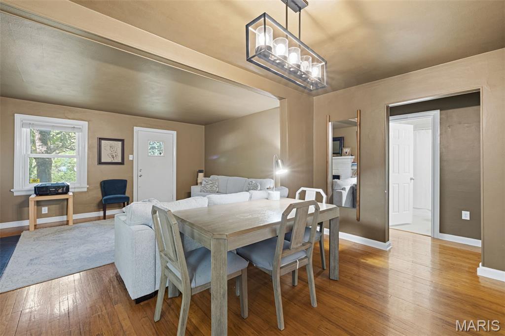 748 North Laclede Station Road Webster Groves, MO 63119 - Photo 5 of 19